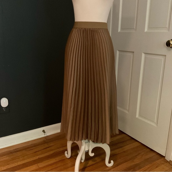 H&M Skirts Hm Gold Pleated Midi Skirt Poshmark